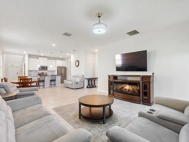 8720 Pacific Dunes Dr — Photo 6