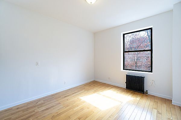1st image of 320 W 20th St APT 12A