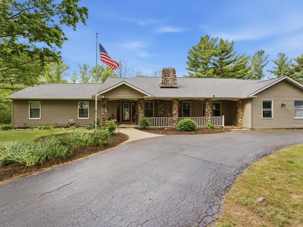 14103 Westwood Trl, Woodstock, IL 60098
