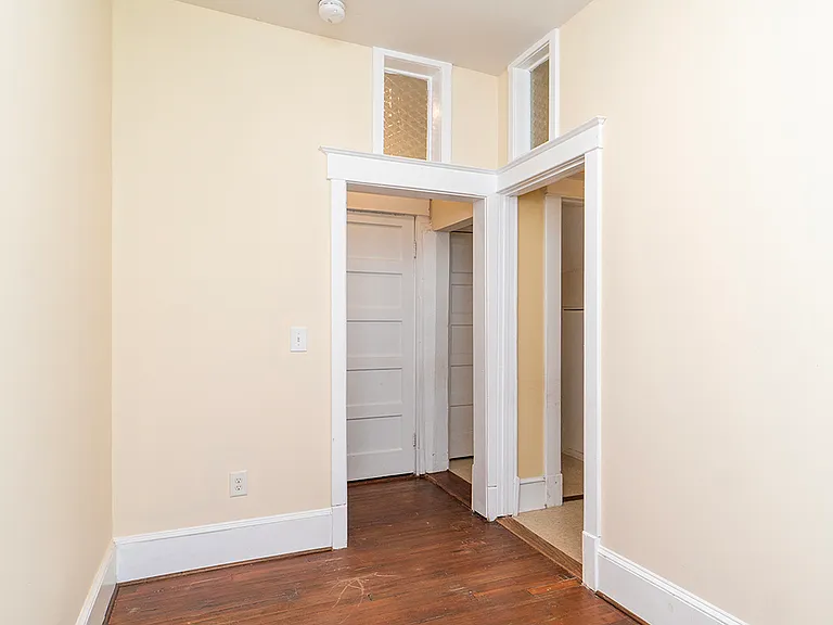 1219 Grace Ave #2 — Photo 15