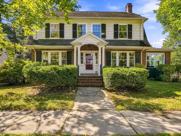 3 Preble Gardens Rd, Belmont, MA 02478