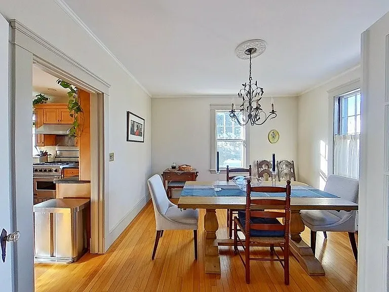 27 Cranston Ave — Photo 17