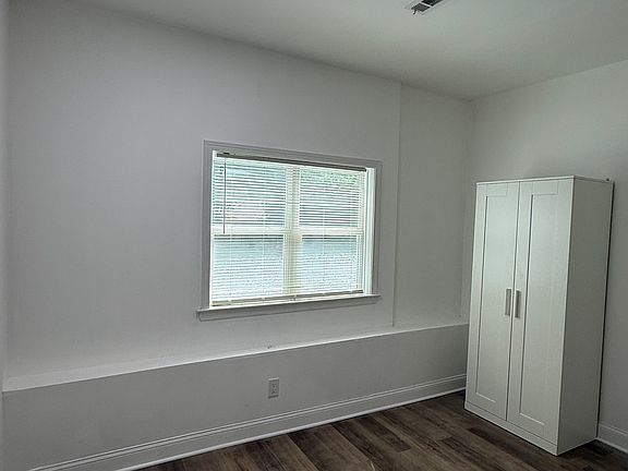 4th image of 2105 Vista Dale Ct #3