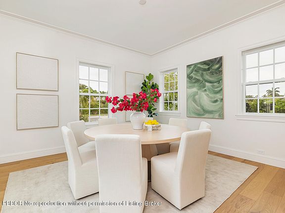 5th image of 233 Seville Rd