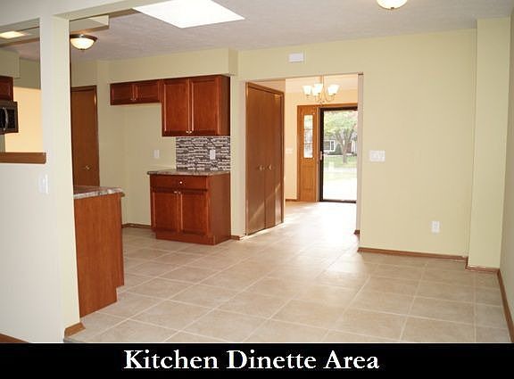 5th image of 6101 Wild Oak Dr