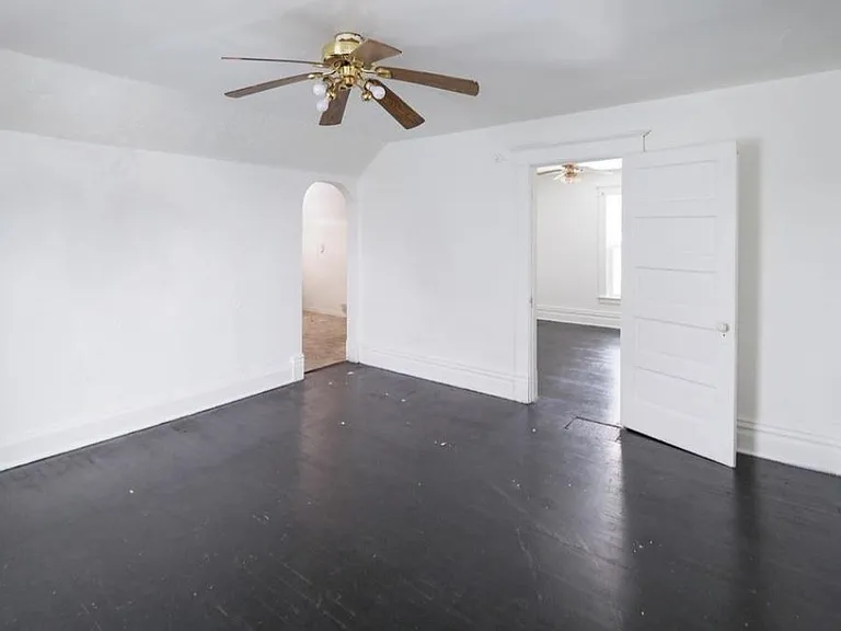 911 E Stockbridge Ave #2 — Photo 3