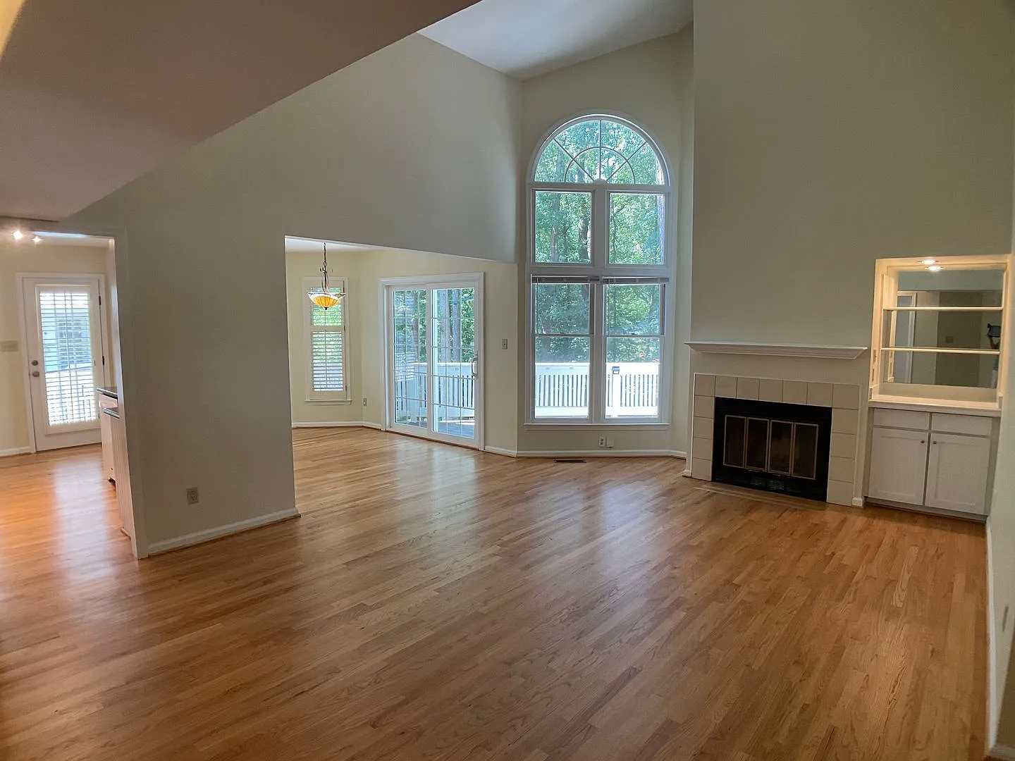 3 bed, 2 bath, 1 Level Living in Desirable Kirkwood! — Photo 2
