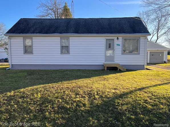 6054 Bellingham Ct, Burton, MI 48519