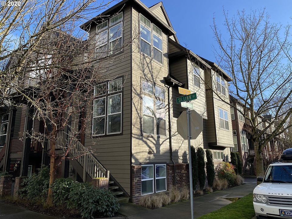 2nd image of 1202 SE Linn St