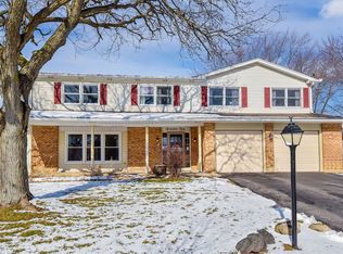 1750 Bolson Dr, Downers Grove, IL 60516