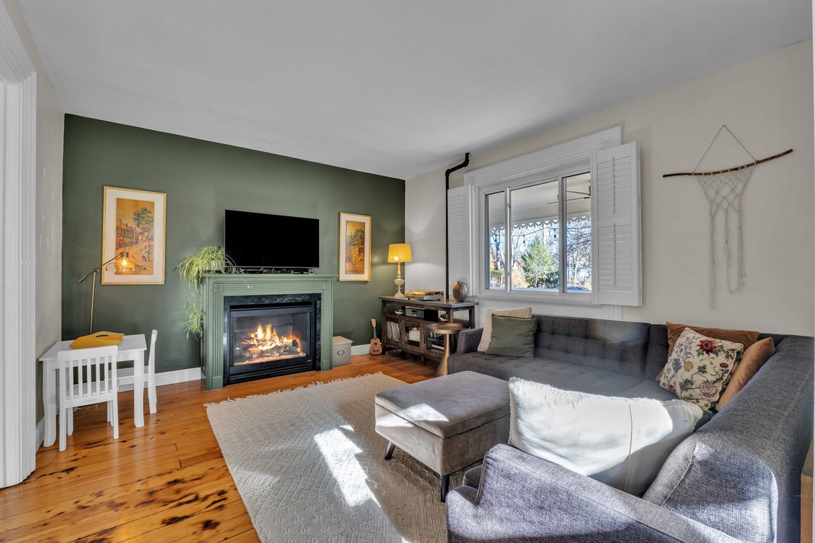 next background image