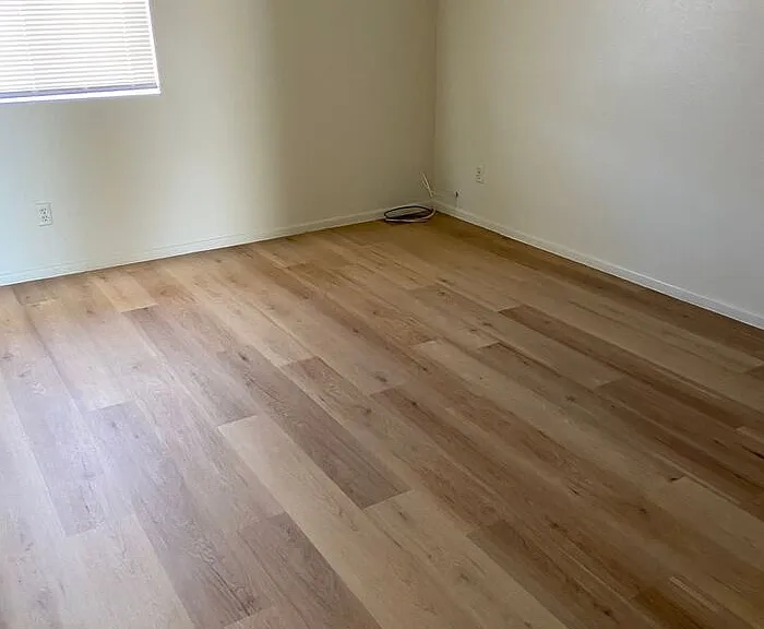 239 W Limberlost Dr — Photo 3