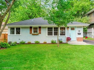 142 N Prospect Ave, Clarendon Hills, IL