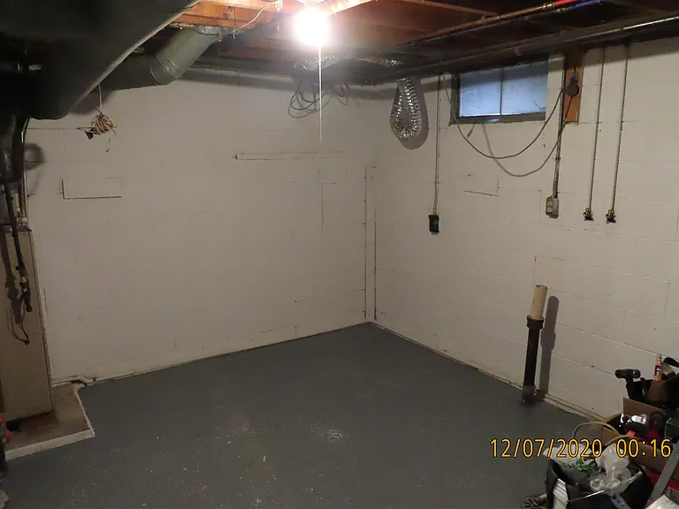 905 North Meadows Court - C — Photo 30