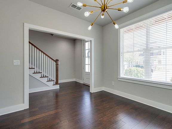 4th image of 703 Cottage Park Dr