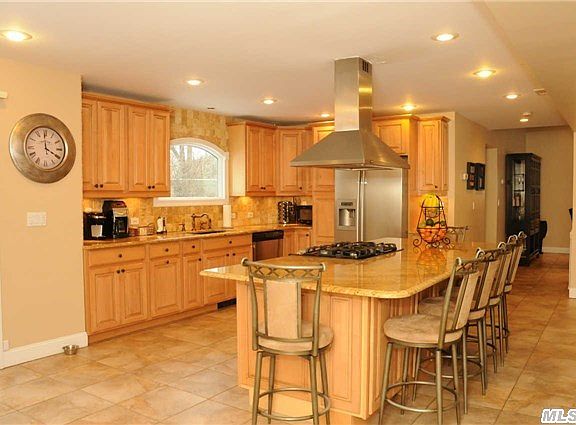 3rd image of 2509 Coral Ct