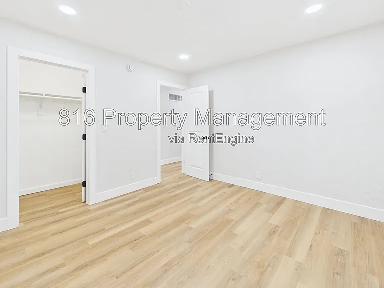 9524 Manning Ave #9520 — Photo 11