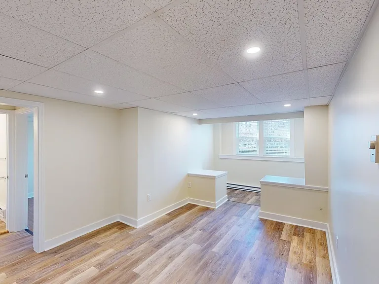 1632 Commonwealth Ave — Photo 2