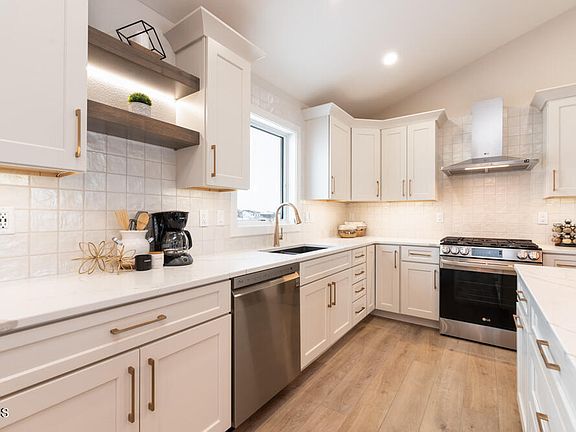 625 Flint Dr Bismarck Nd 58503 Zillow 625 Flint Dr Bismarck Nd 58503 Zillow