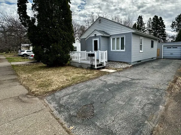 2412 Selmser Ave, Cloquet, MN 55720