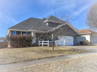 5481 S Sycamore Ave, Springfield, MO 65810