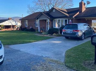 23 Woodland Park Dr, Luray, VA