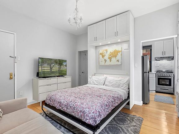 2nd image of 4 W 105th St #1F