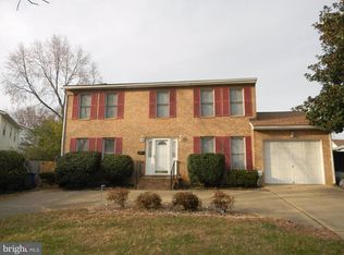 2419 1st St S, Arlington, VA 22204