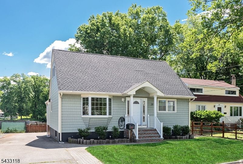 1st image of 20 Riverview Cir