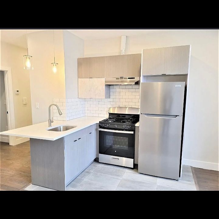 1st image of 537 Hawthorne Ave #104