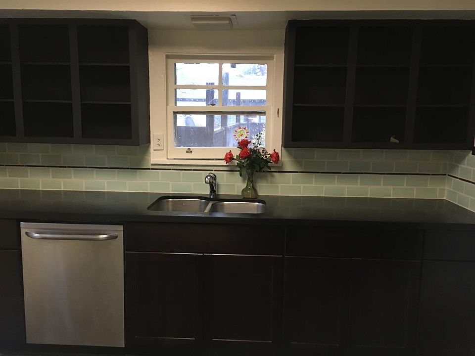 1st image of 1276 N Mentor Ave