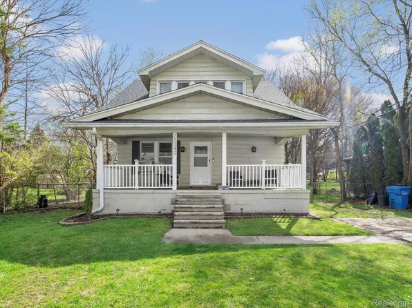 28040 Grobbel Ave, Warren, MI 48092