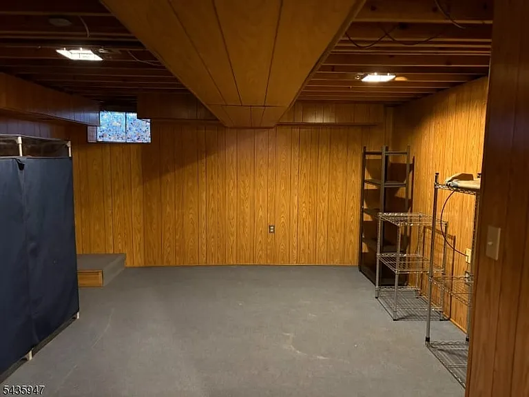 131 Locust Ct — Photo 10