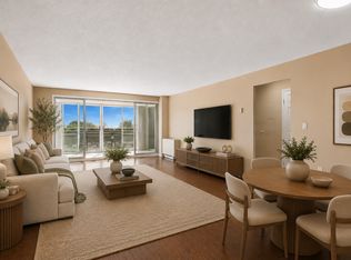 6450 York Ave S APT 510, Edina, MN 55435