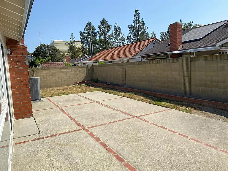 Bechard Ave — Photo 10