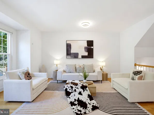 4645 Latrobe Pl, Alexandria, VA 22311