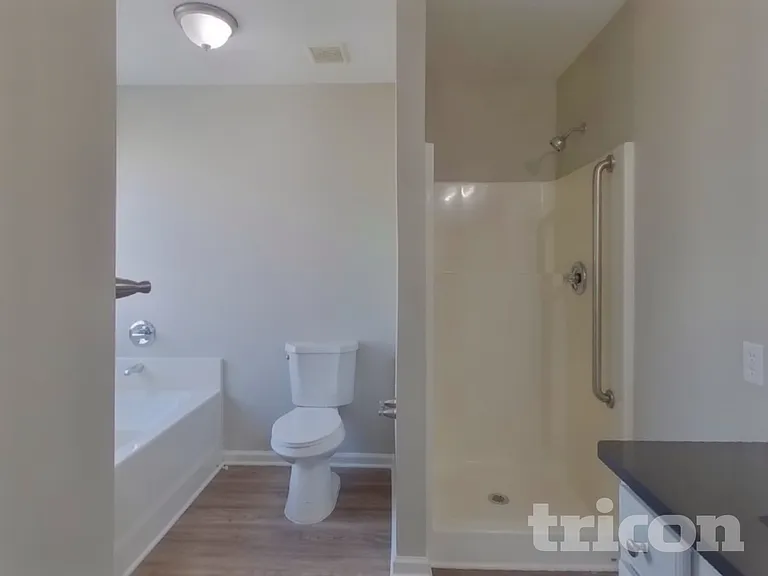 1221 Grace Ct — Photo 10
