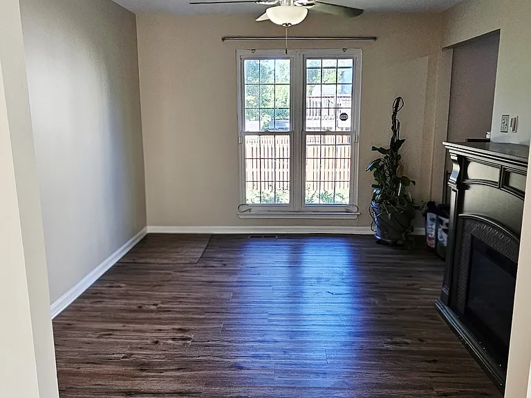17519 Longview Ln — Photo 12