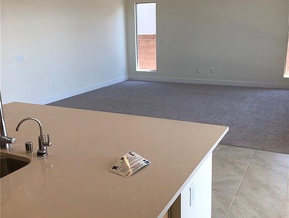 4th image of 2081 Alto Vista Dr