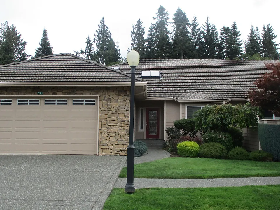 200 Cascadia Loop