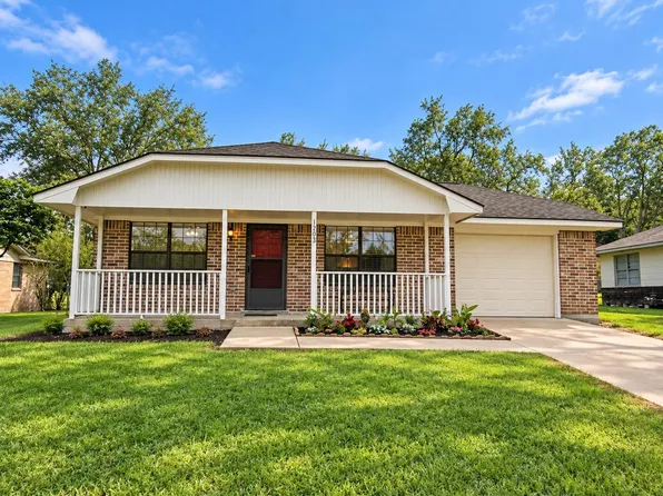 1203 W Jefferson St, Brenham, TX 77833
