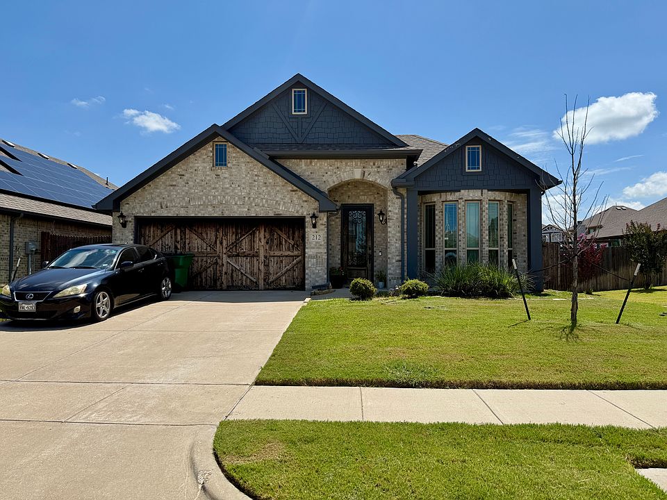 1st image of 212 Garden Grove Dr