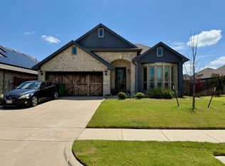 212 Garden Grove Dr, Waxahachie, TX 75165