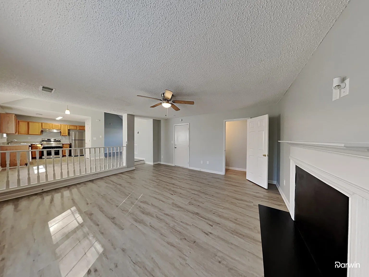 3 bed, 2.5 bath, 1432 sqft, $2,010 — Photo 4