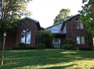 135 Oak Tree Ct, West Middlesex, PA 16159