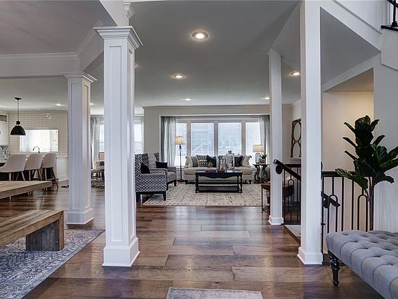 2nd image of 2213 NW Killarney Ln