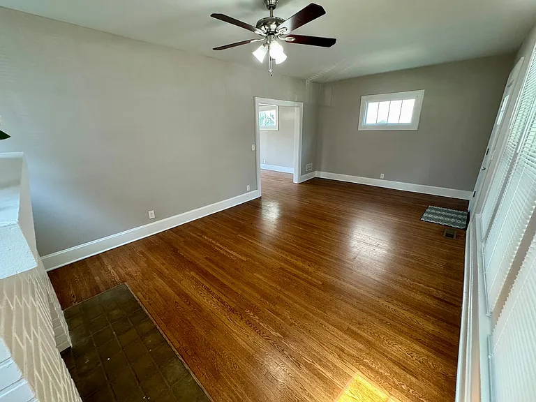 1323 W 3rd Ave — Photo 7