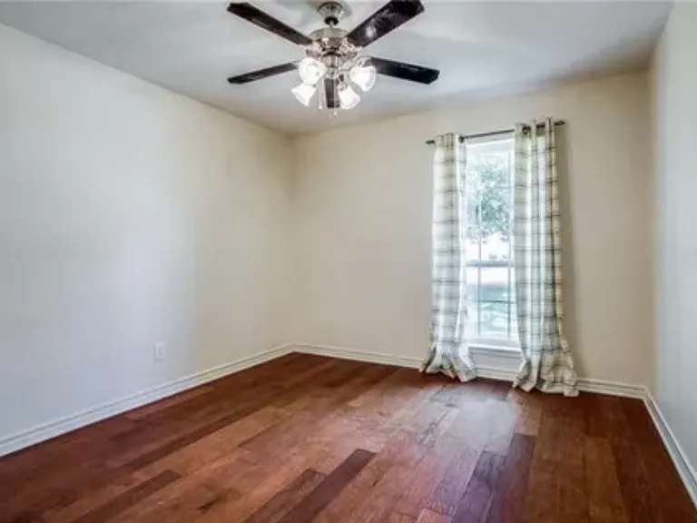 5608 Jamaica Cir — Photo 16