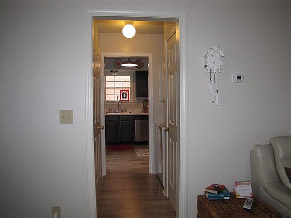 4th image of 125 Pearce Pl