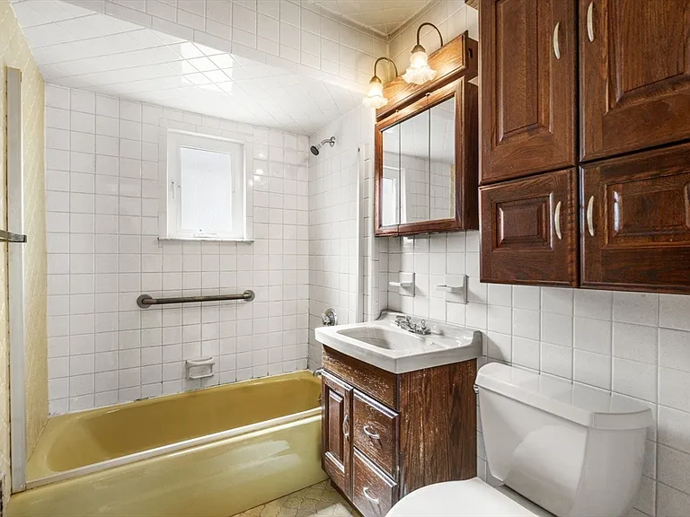 74 Woods Ave #2 — Photo 14